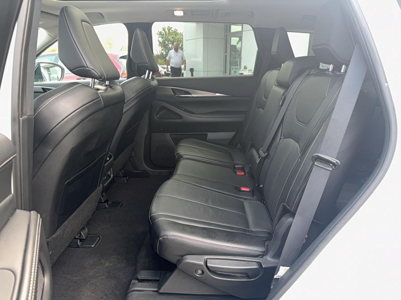 2023 Infiniti QX60 AWD, AUTOGRAPGH, LOCAL TRADE, LOADED, LIKE NEW! Photo