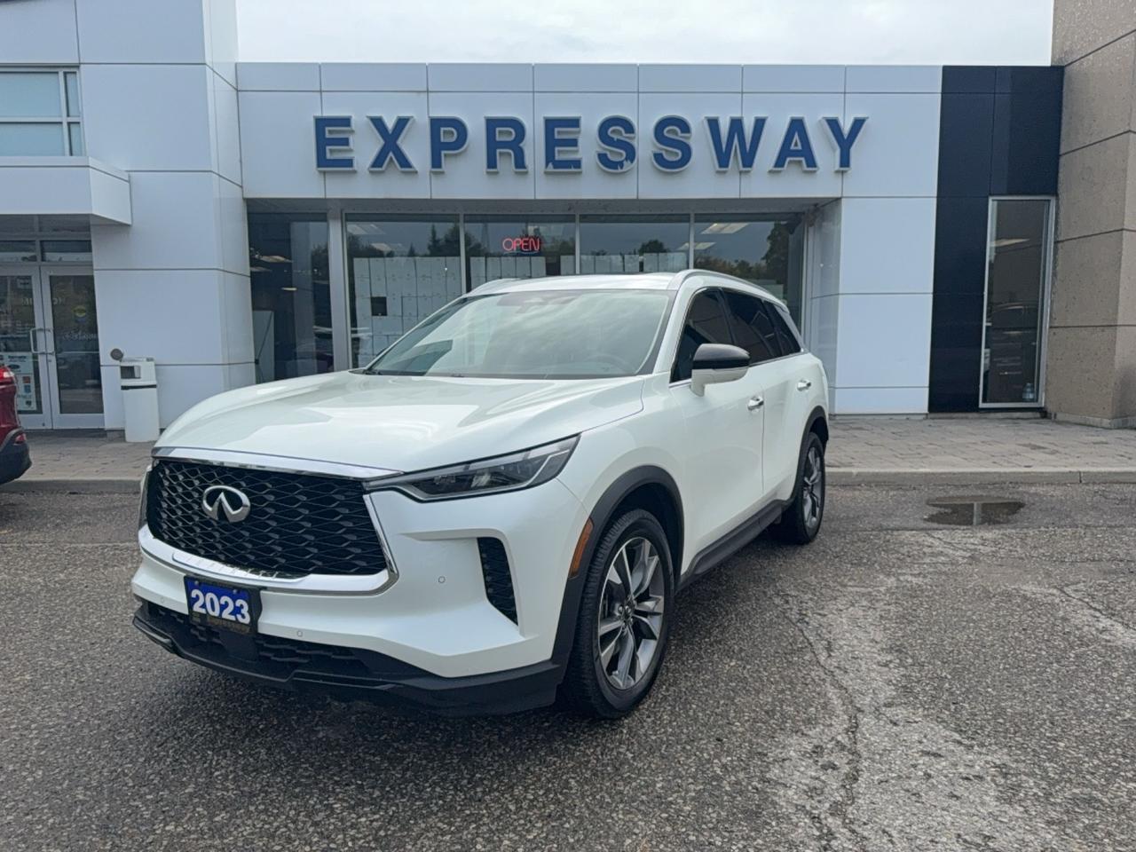 2023 Infiniti QX60 AWD, AUTOGRAPGH, LOCAL TRADE, LOADED, LIKE NEW! Photo0