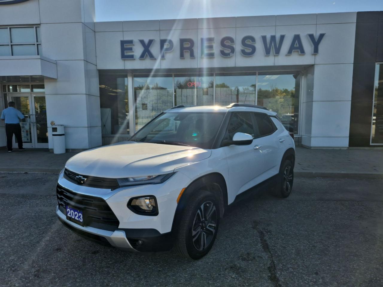 2023 Chevrolet TrailBlazer AWD, LT, TUR NORTH EDITION, 18" RIMS, GREAT ON GAS Photo0