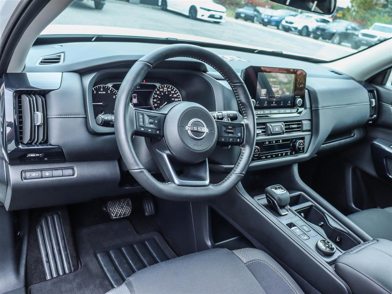 2025 Nissan Pathfinder S 4WD Photo