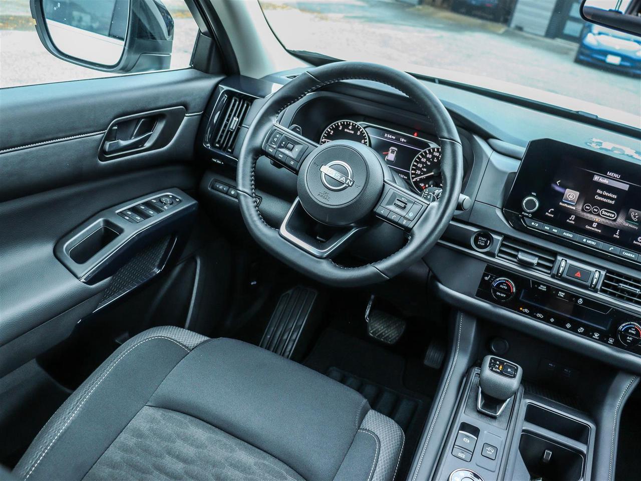 2025 Nissan Pathfinder S 4WD Photo