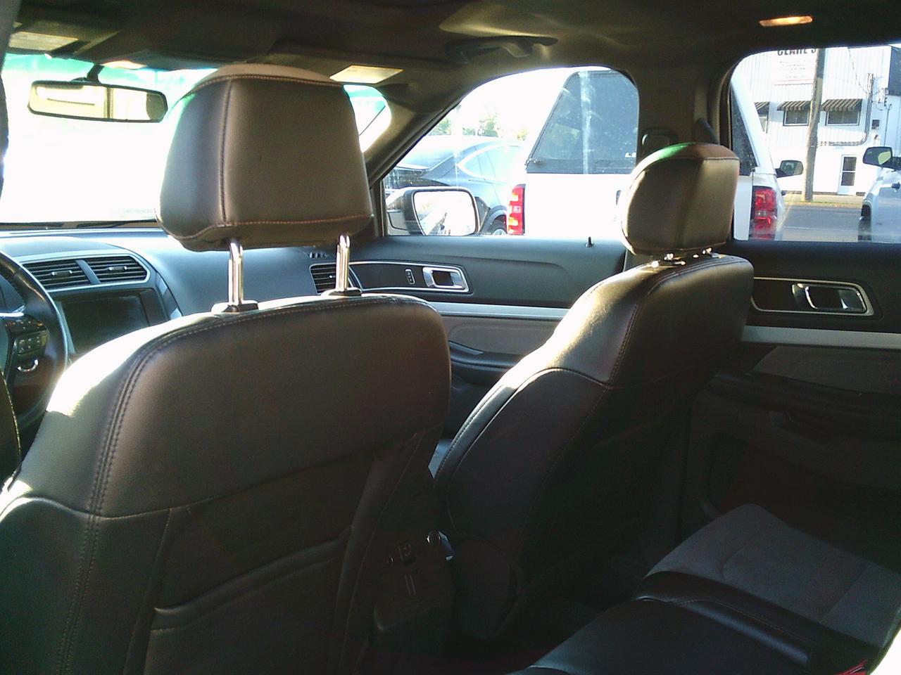 2017 Ford Explorer 4WD XLT 7 Passenger! TOW PKG! Photo