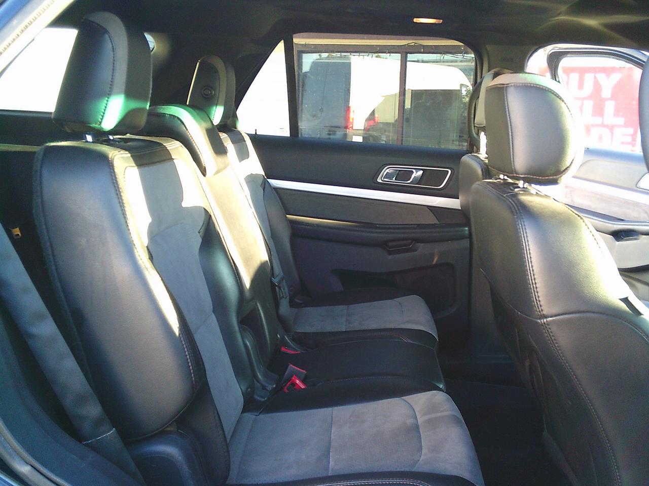 2017 Ford Explorer 4WD XLT 7 Passenger! TOW PKG! Photo