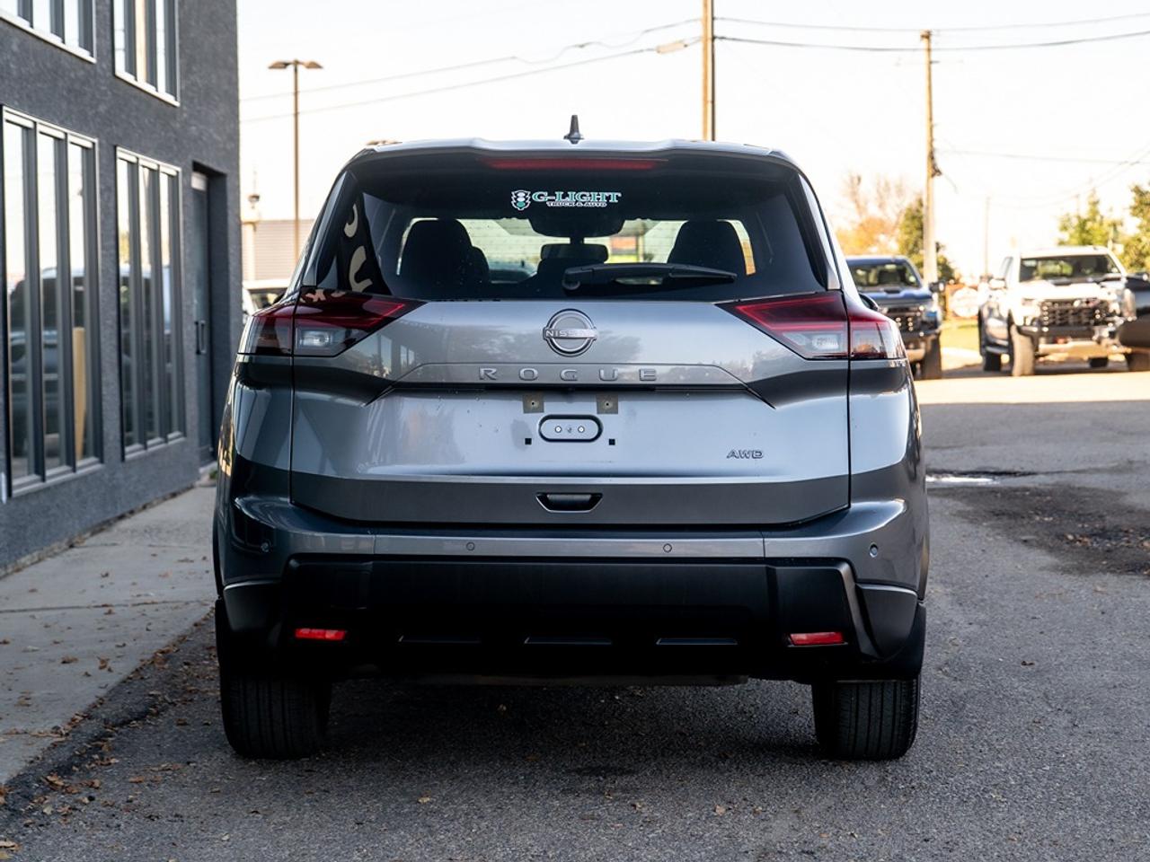 2024 Nissan Rogue AWD S Photo5