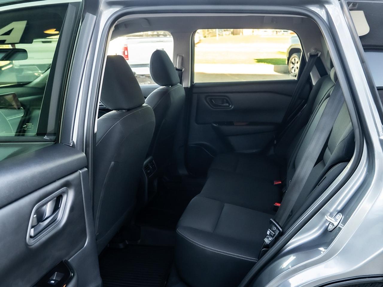 2024 Nissan Rogue AWD S Photo16