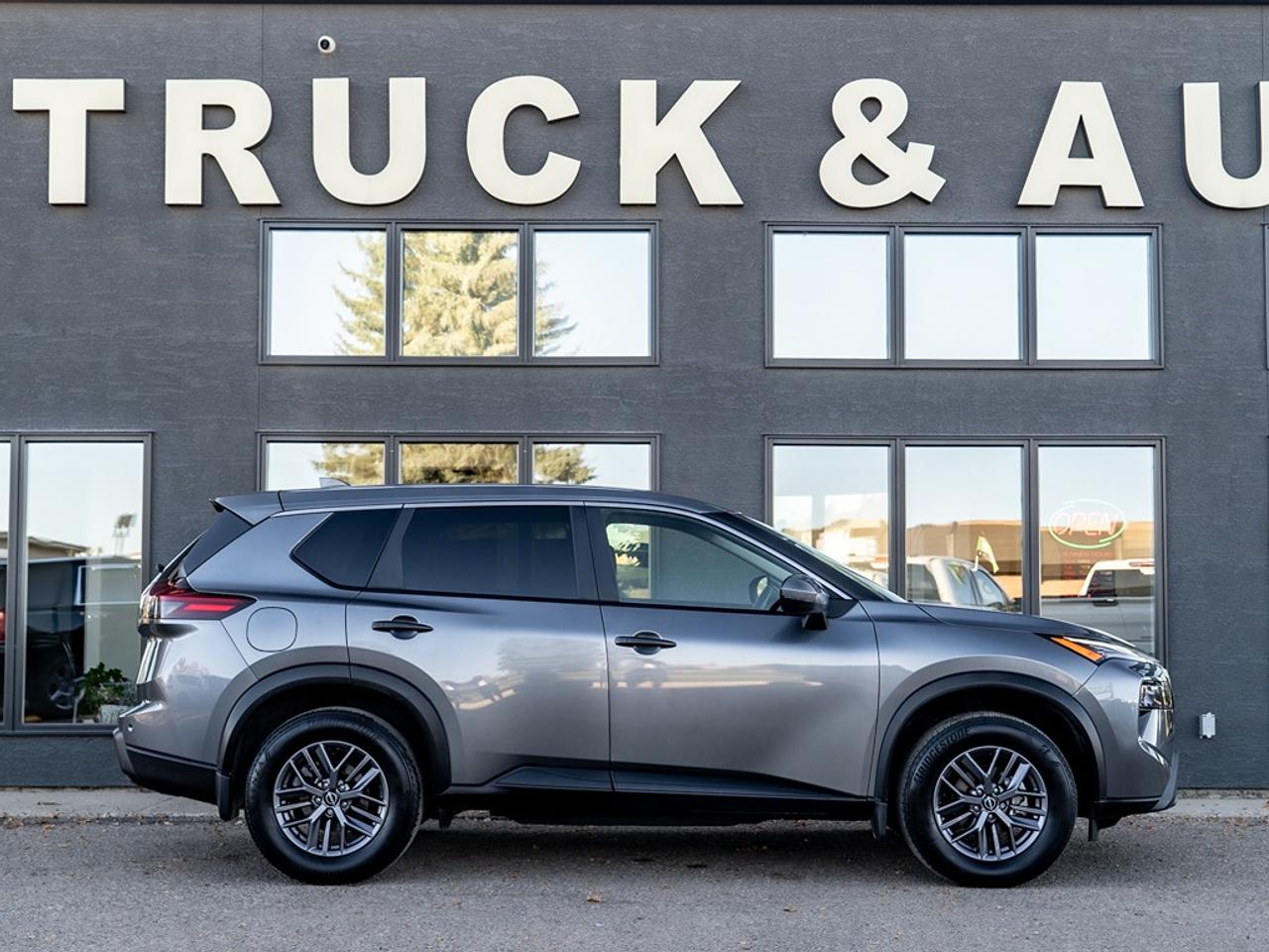 2024 Nissan Rogue AWD S Photo24