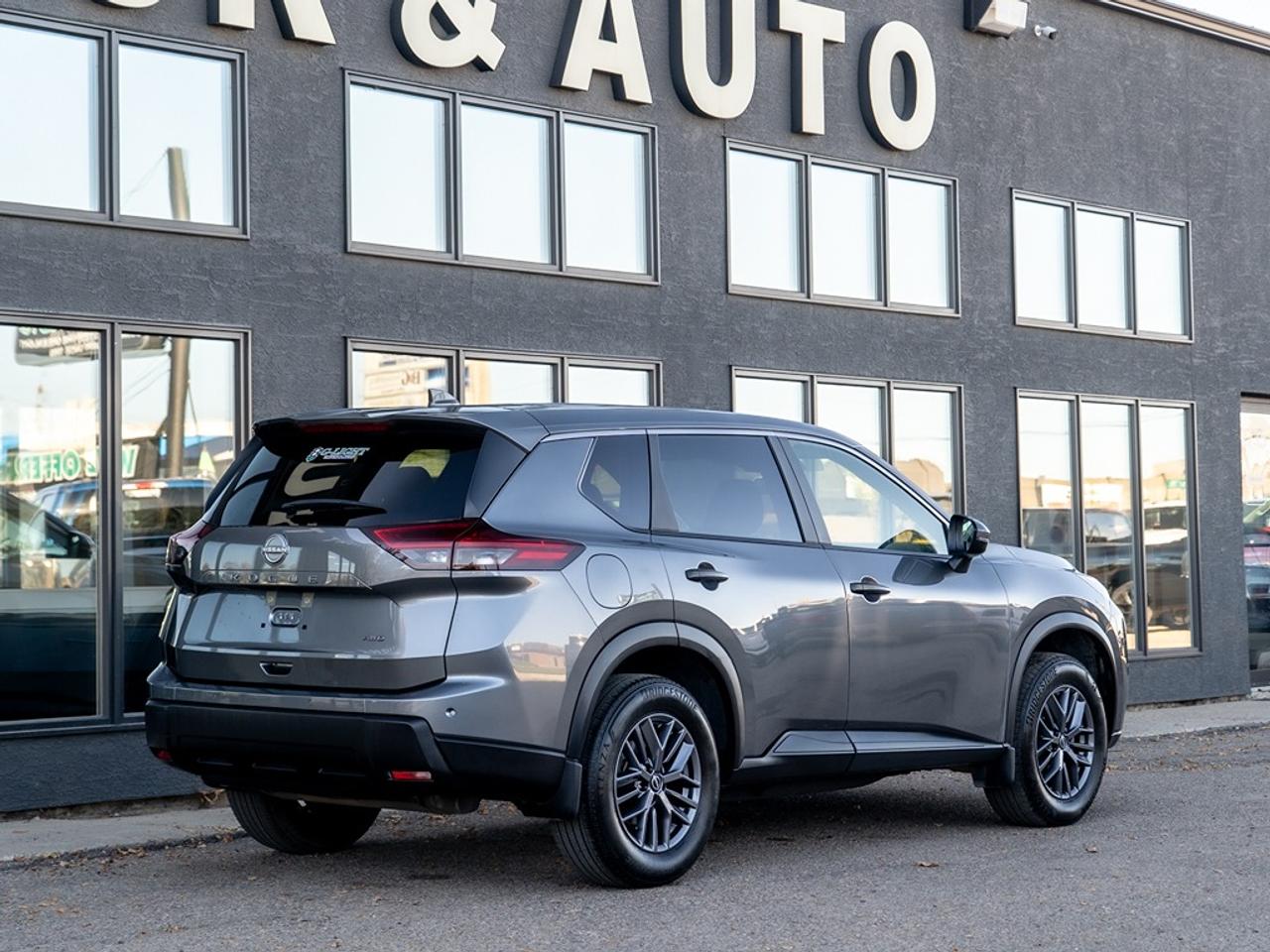 2024 Nissan Rogue AWD S Photo25