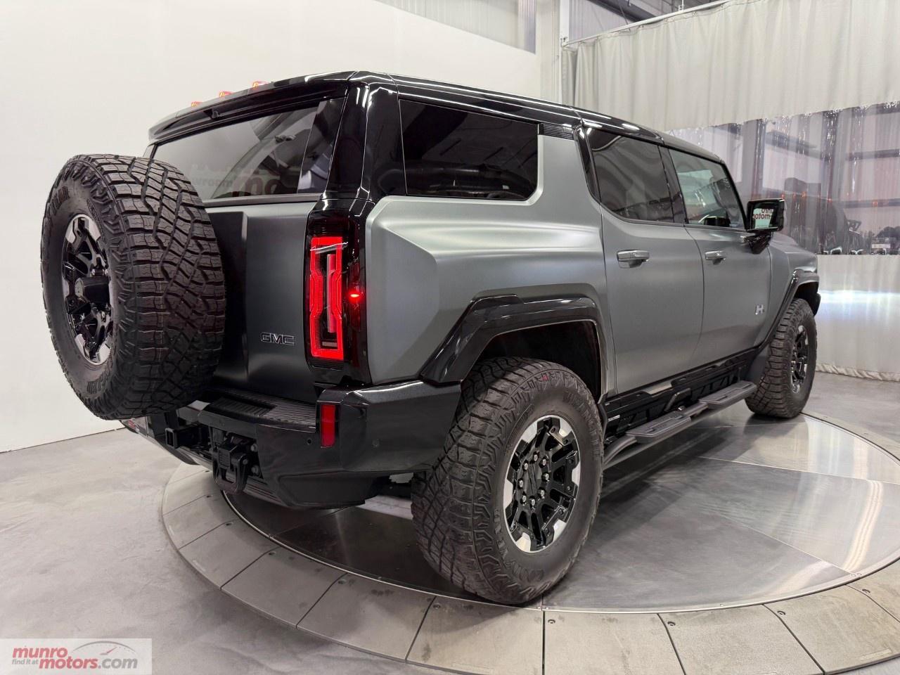 2024 GMC HUMMER EV SUV e4WD 4dr 3X Photo