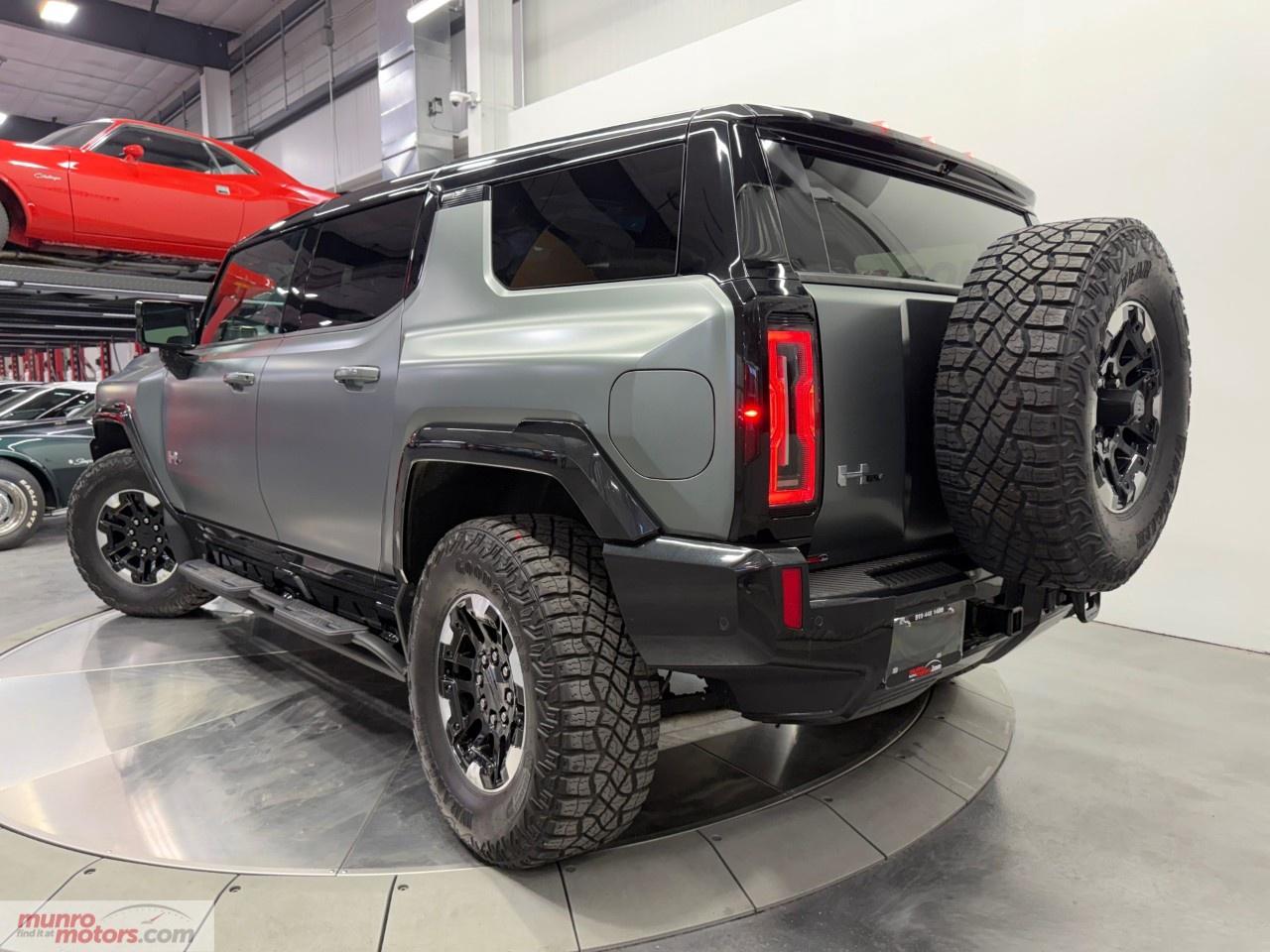 2024 GMC HUMMER EV SUV e4WD 4dr 3X Photo