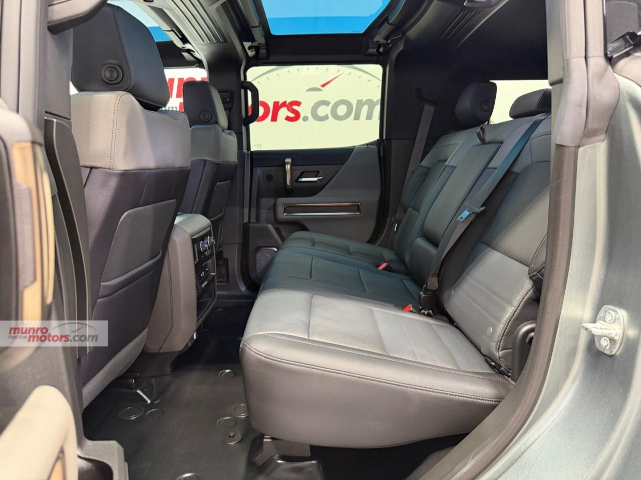 2024 GMC HUMMER EV SUV e4WD 4dr 3X Photo