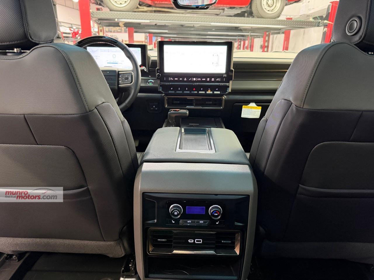 2024 GMC HUMMER EV SUV e4WD 4dr 3X Photo