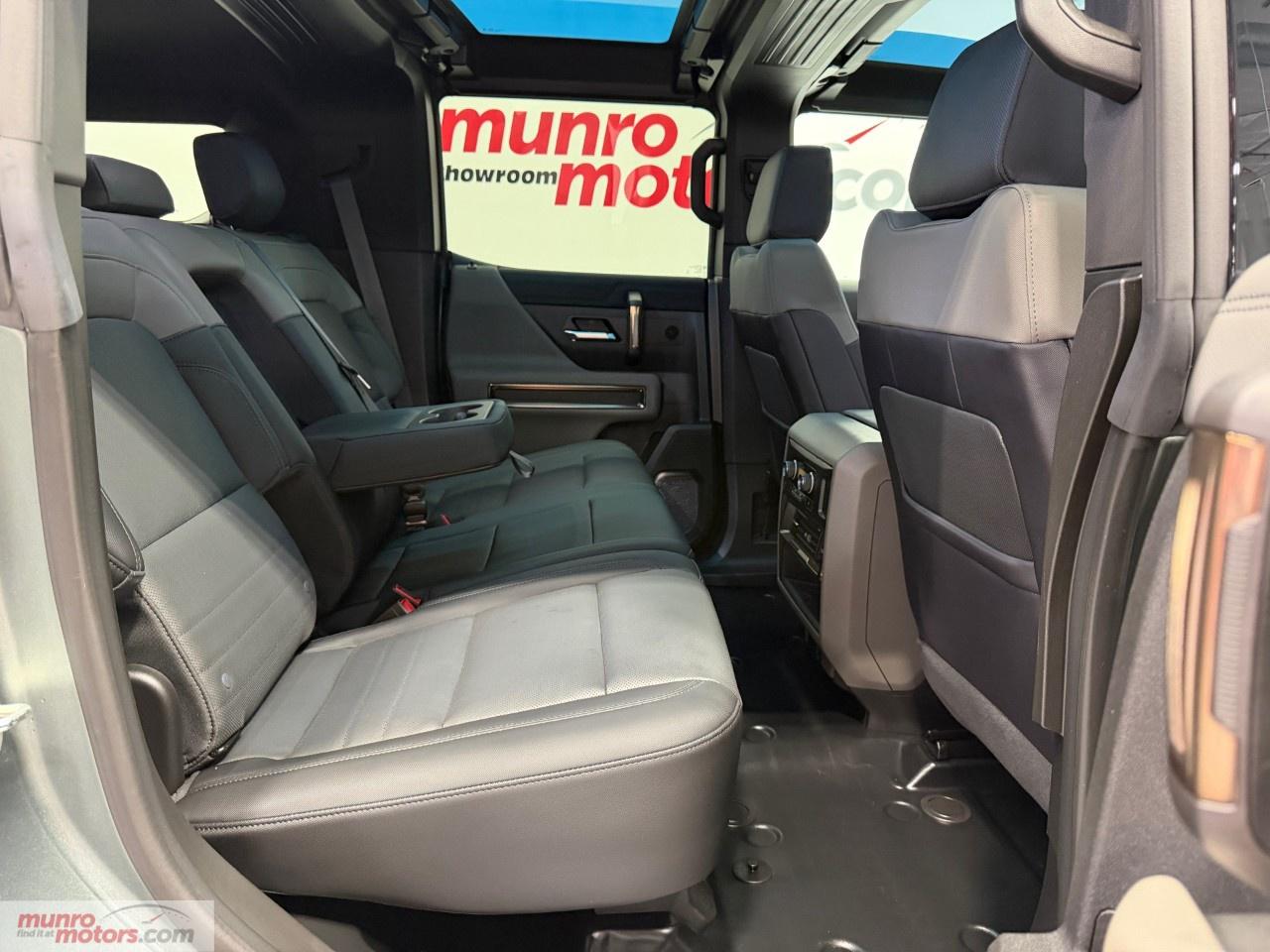 2024 GMC HUMMER EV SUV e4WD 4dr 3X Photo