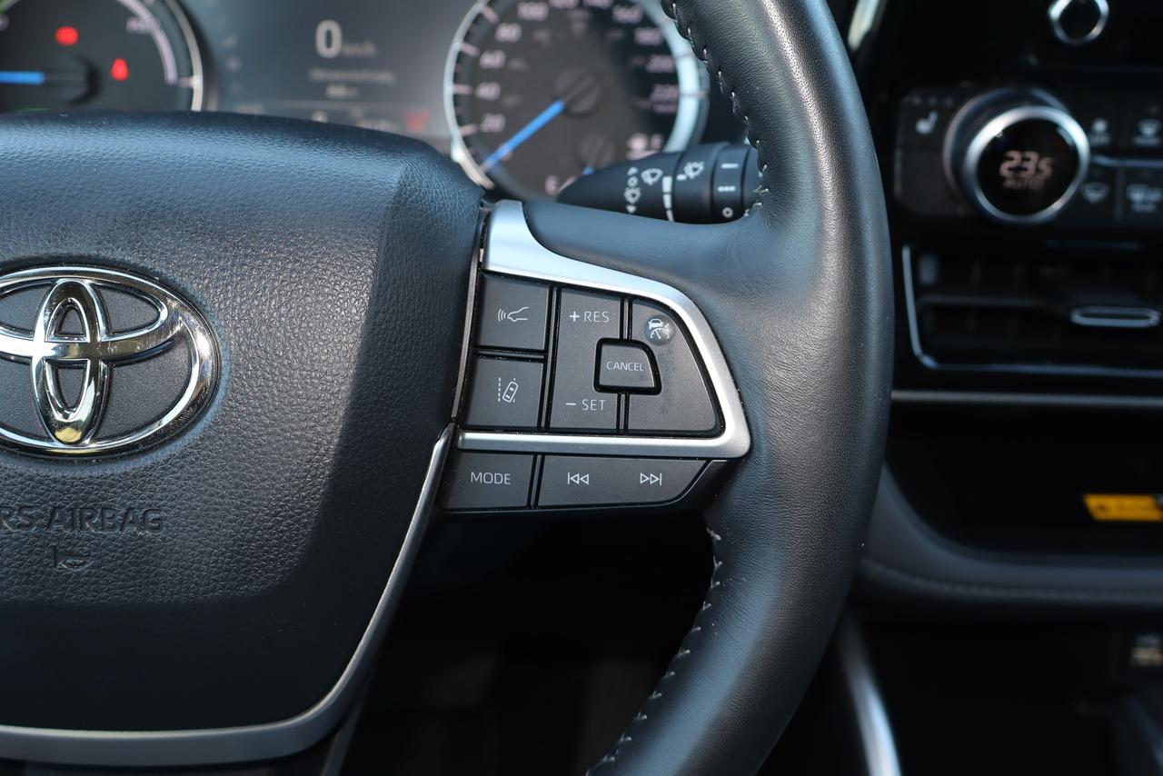 2026 Toyota Highlander HYBRID xle awd Photo