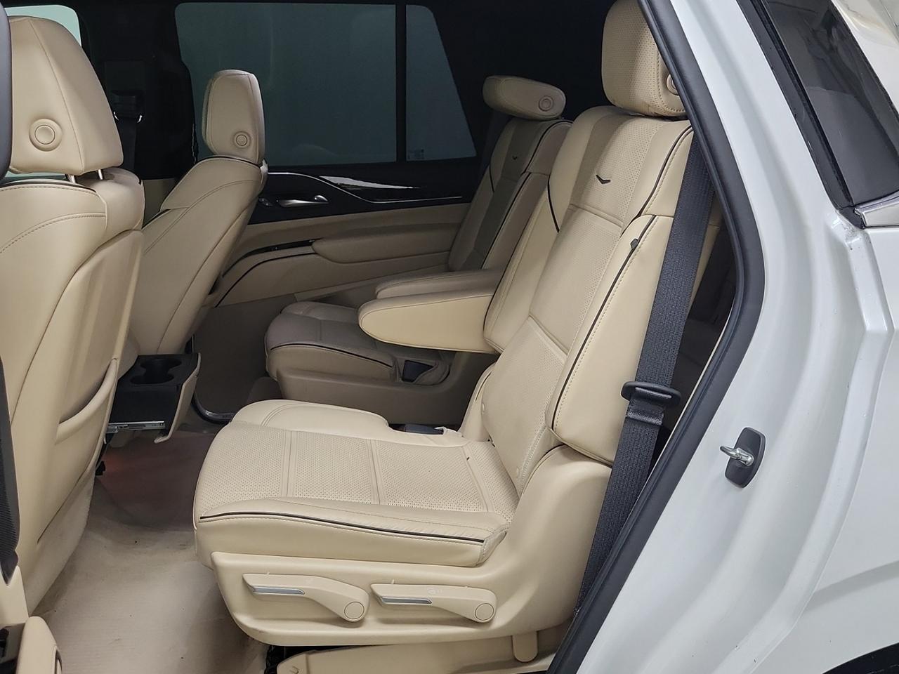 2021 Cadillac Escalade Premium Luxury 4WD|CLEAN CARFAX|7 PASS|HUD|COOLED| Photo