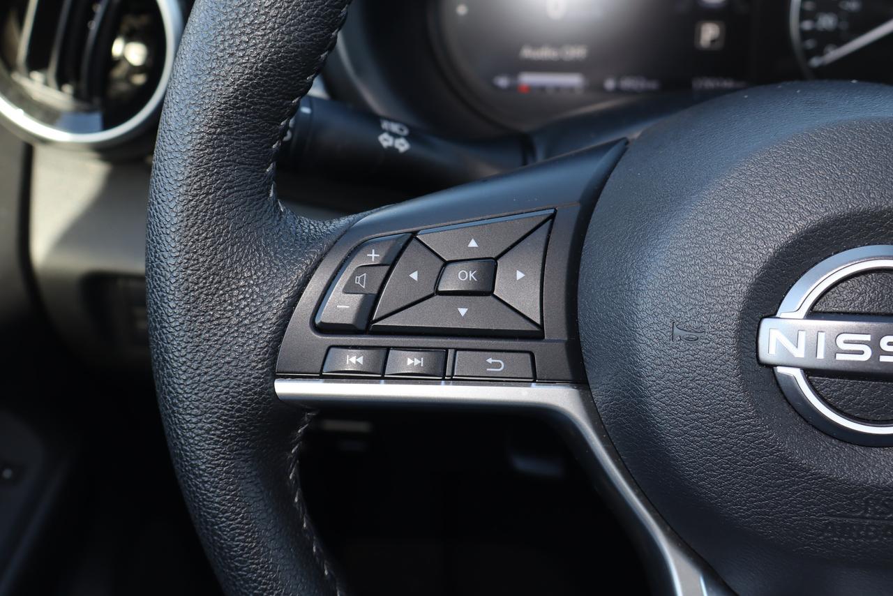 2025 Nissan Kicks SV FWD Photo