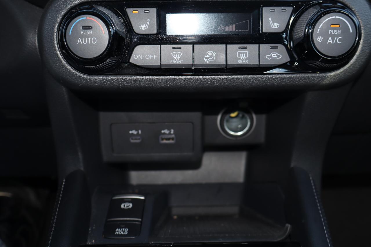 2025 Nissan Kicks SV FWD Photo
