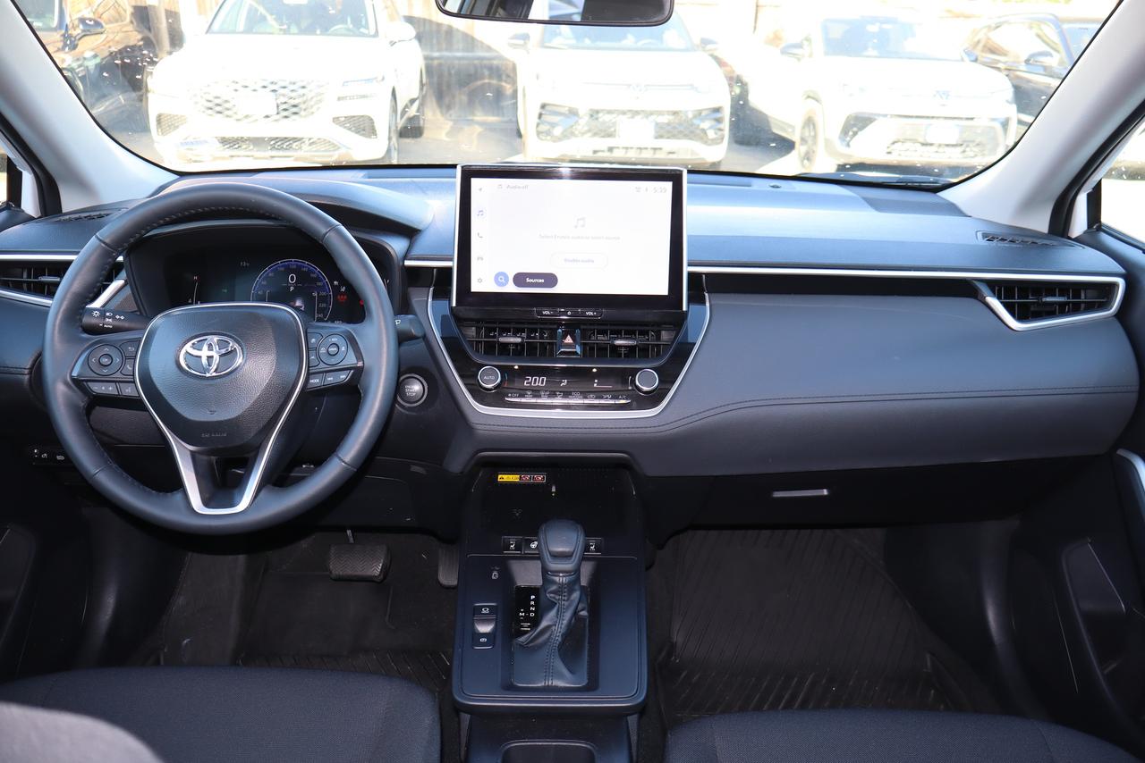 2026 Toyota Corolla Cross LE AWD Photo