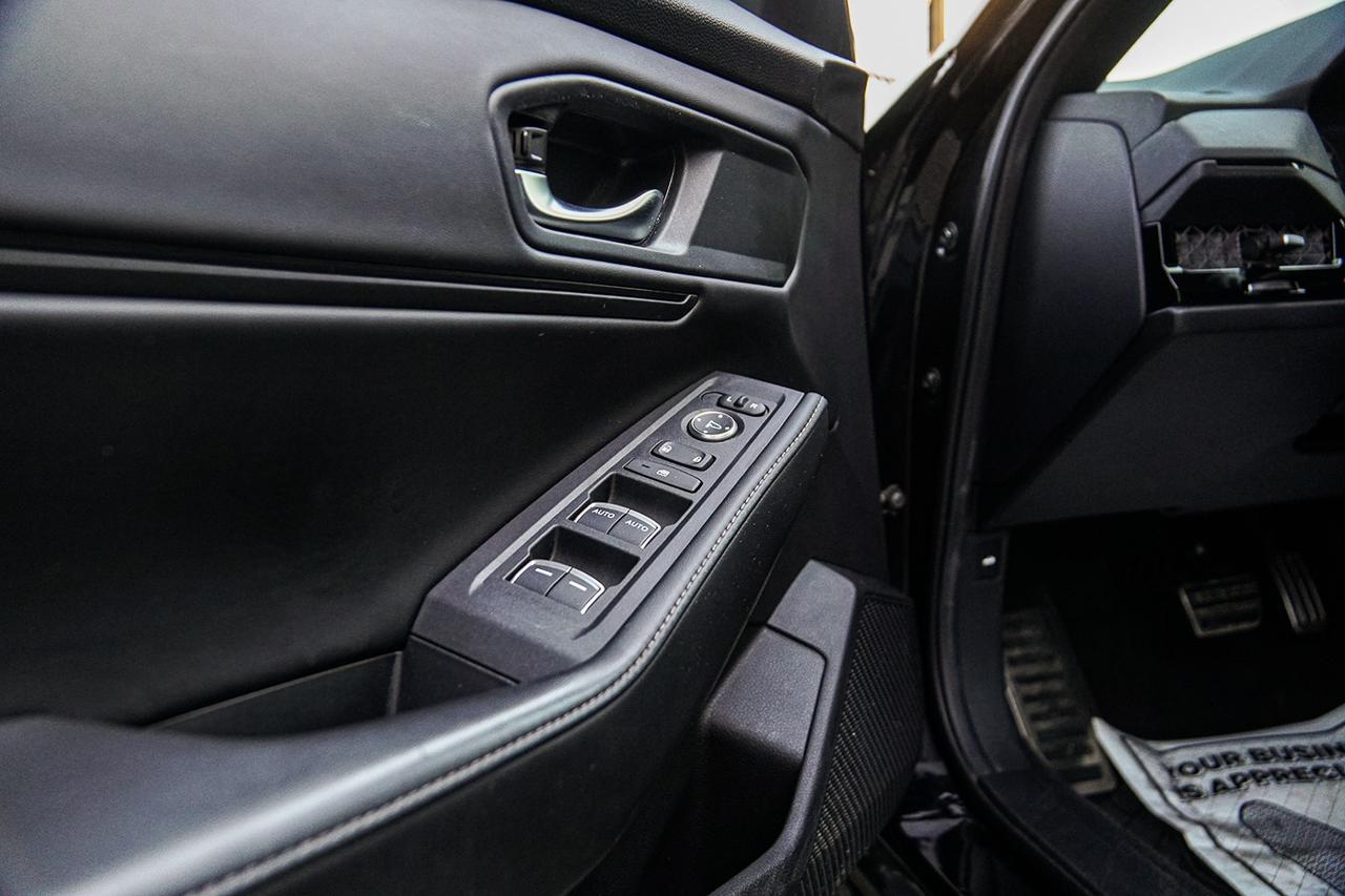 2023 Honda Accord Hybrid Sport |BSM|HEATED SEATS|SUNROOF|CARPLAY| Photo