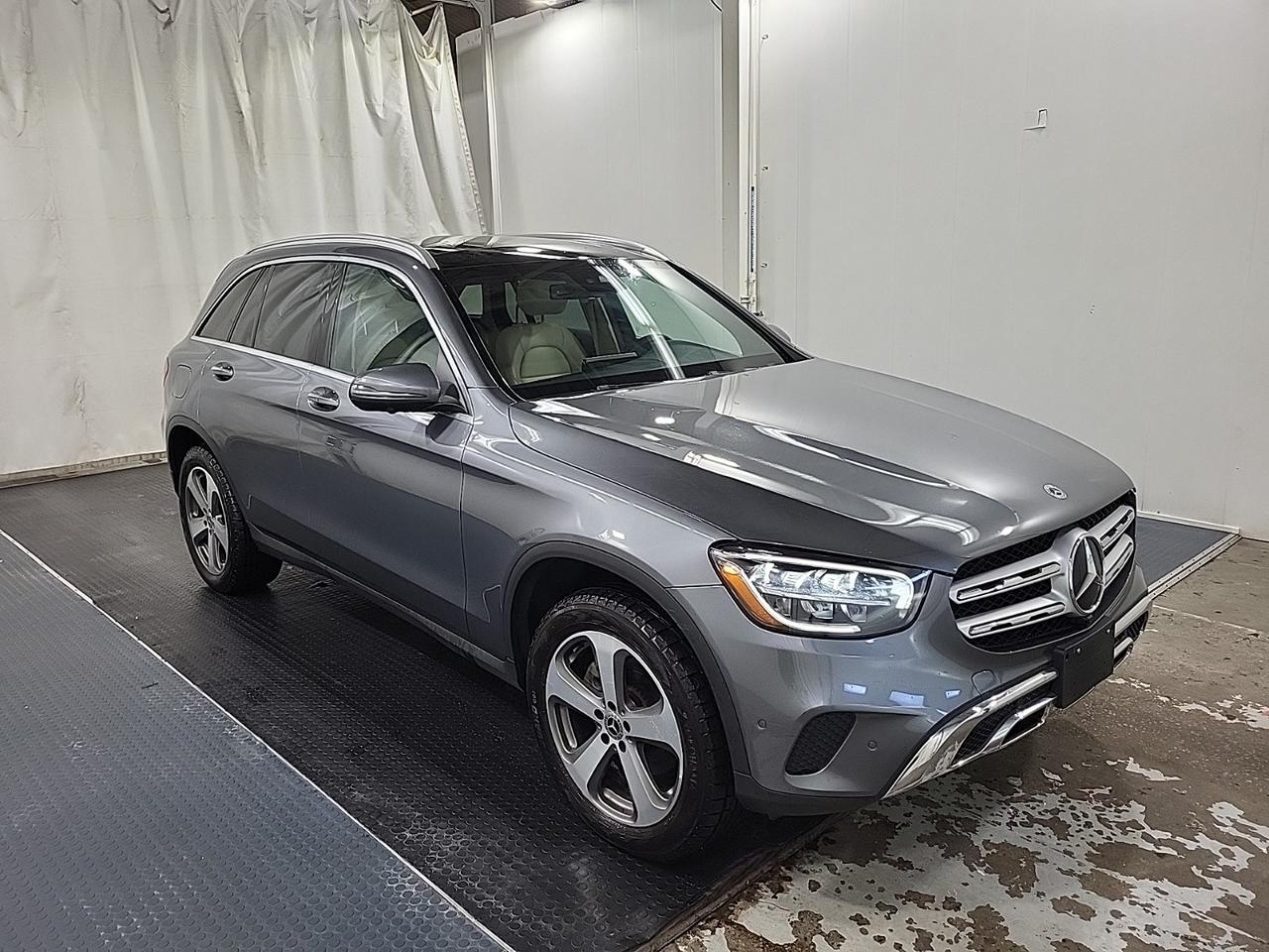 2022 Mercedes-Benz GLC-Class GLC 300 4MATIC |CLEAN CARFAX|NAVI|PANO|BSM|CAM - Photo #1