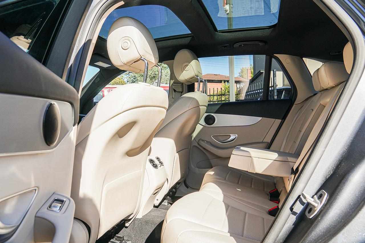 2022 Mercedes-Benz GLC-Class GLC 300 4MATIC |CLEAN CARFAX|NAVI|PANO|BSM|CAM Photo
