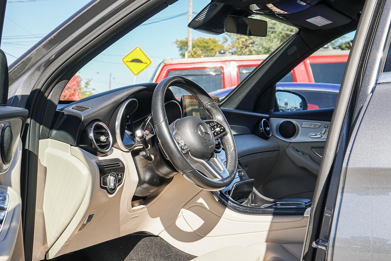 2022 Mercedes-Benz GLC-Class GLC 300 4MATIC |CLEAN CARFAX|NAVI|PANO|BSM|CAM Photo