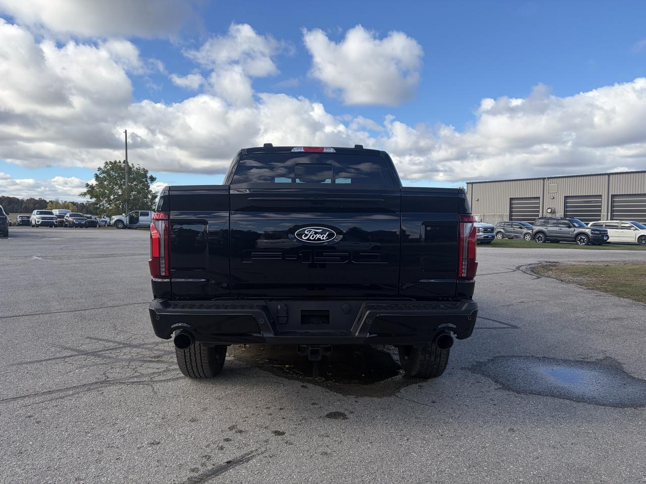 2026 Ford F-150 Lariat SuperCrew 501A 4x4 Photo4