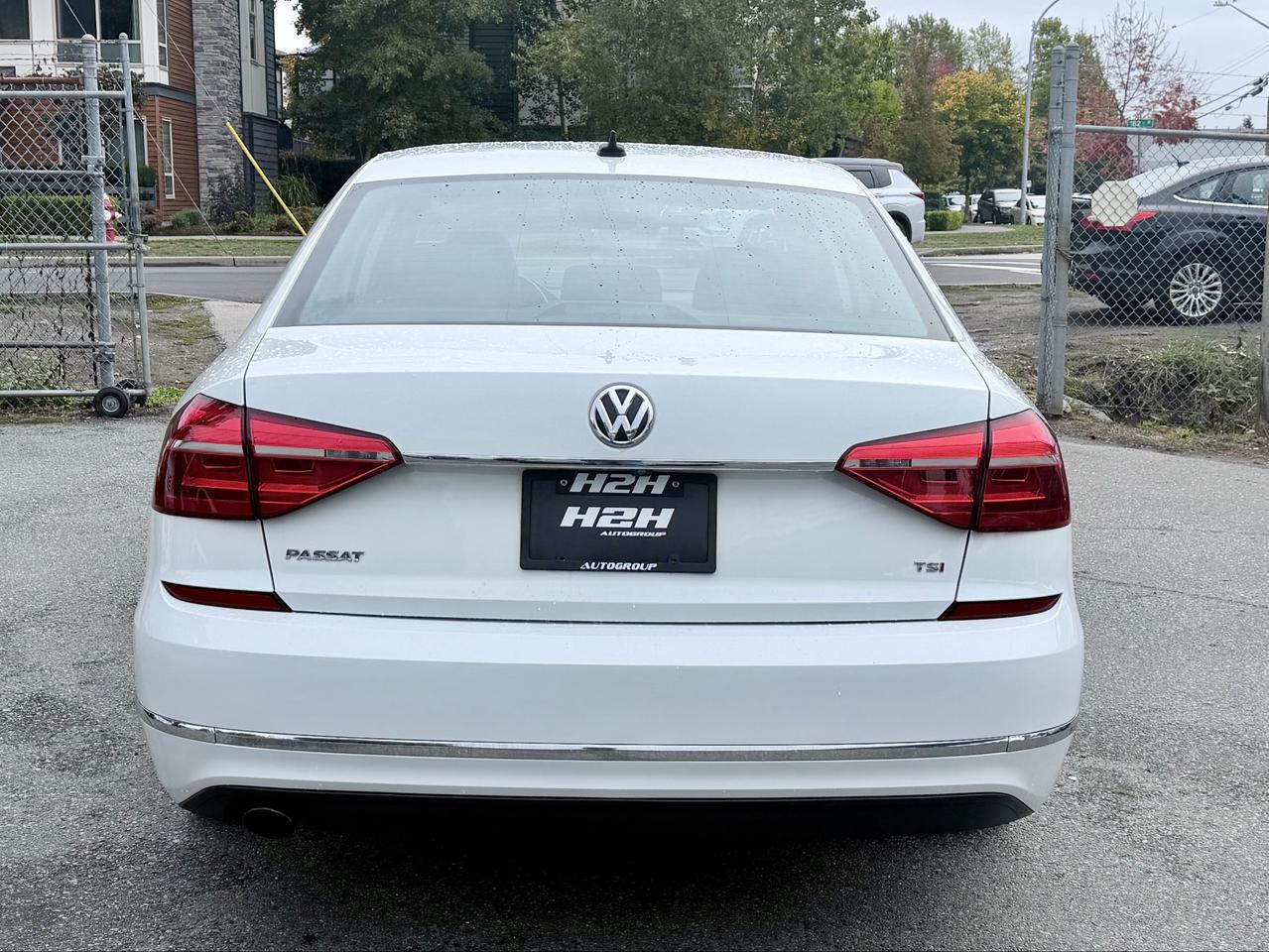 2016 Volkswagen Passat FINANCING AVAILABLE Photo6