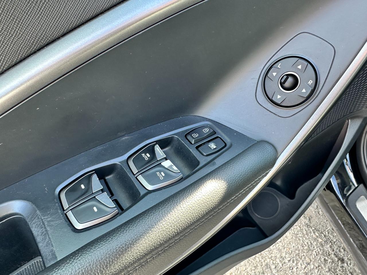 2018 Hyundai Santa Fe Sport LimitedAWD HTD/CLD-Leather PanoRoof RvCam XM NAV Photo