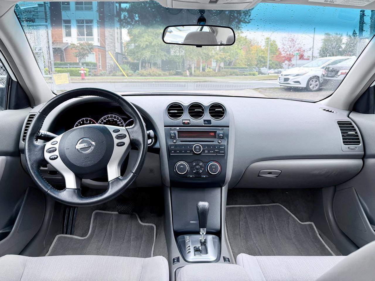 2010 Nissan Altima FINANCING AVAILABLE Photo10
