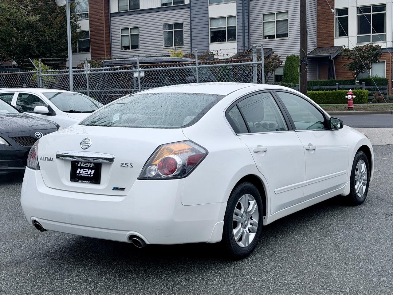 2010 Nissan Altima FINANCING AVAILABLE Photo5