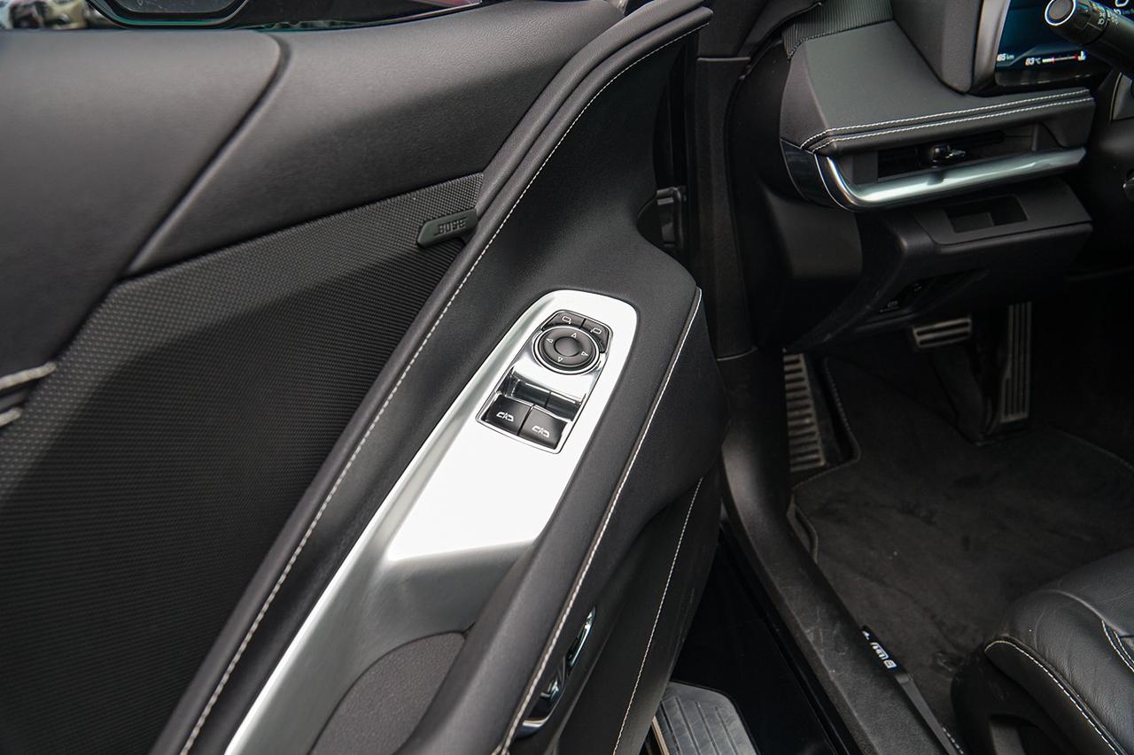 2024 Chevrolet Corvette 1LT STINGRAY COUPE|MANUAL CONVERTIBLE|NAVI|490 HP! Photo
