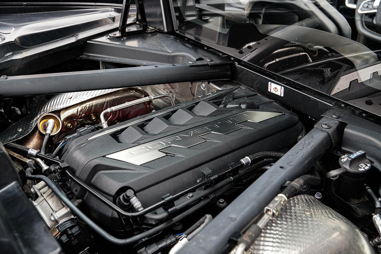 2024 Chevrolet Corvette 1LT STINGRAY COUPE|MANUAL CONVERTIBLE|NAVI|490 HP! Photo