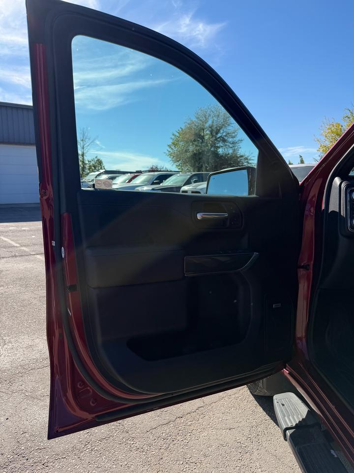 2019 GMC Sierra 1500 4WD Crew Cab 147" AT4 Photo
