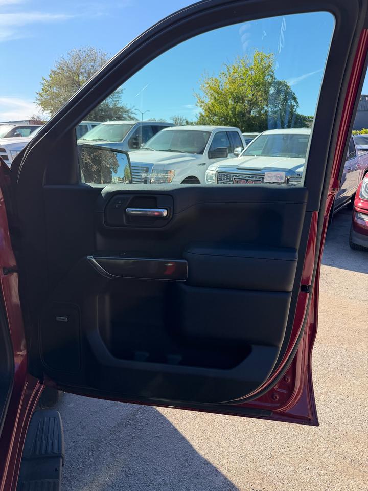 2019 GMC Sierra 1500 4WD Crew Cab 147" AT4 Photo