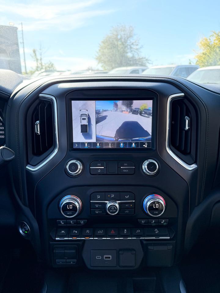 2019 GMC Sierra 1500 4WD Crew Cab 147" AT4 Photo