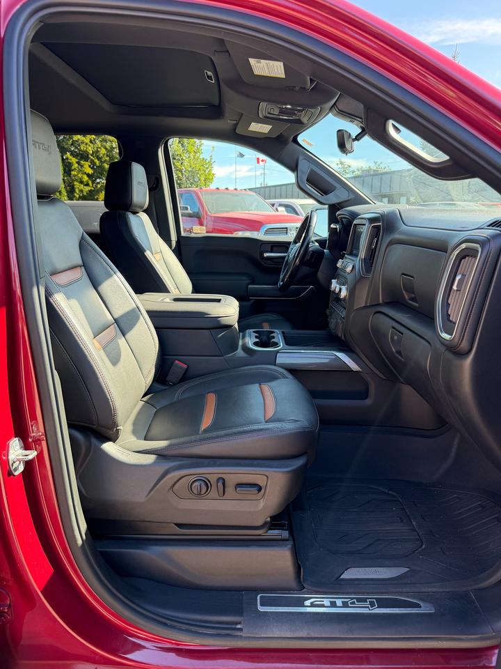 2019 GMC Sierra 1500 4WD Crew Cab 147" AT4 Photo