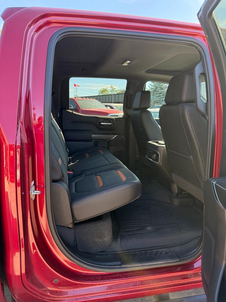 2019 GMC Sierra 1500 4WD Crew Cab 147" AT4 Photo