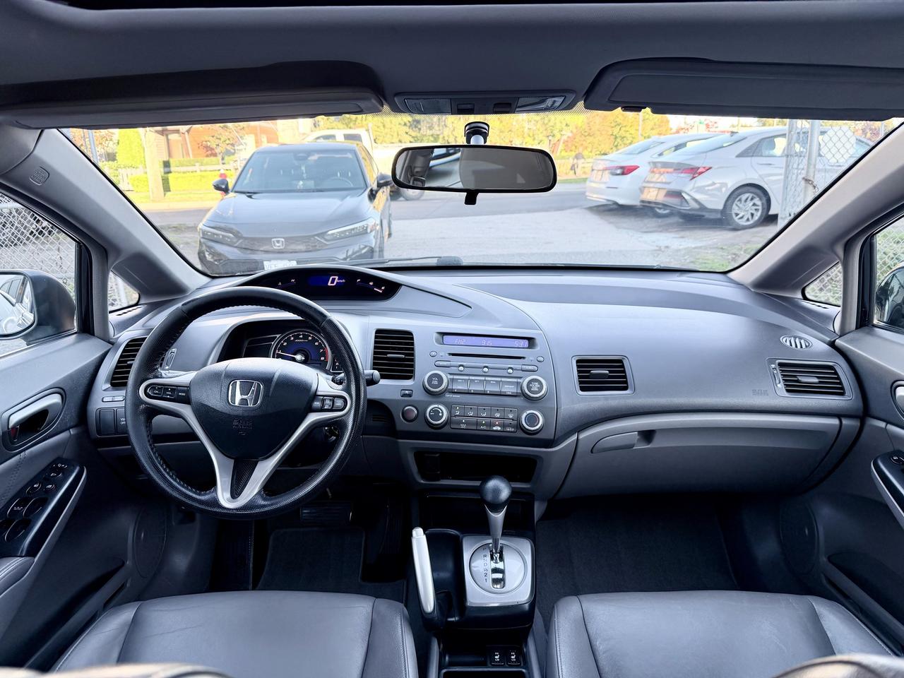 2010 Honda Civic FINANCING AVAILABLE Photo11