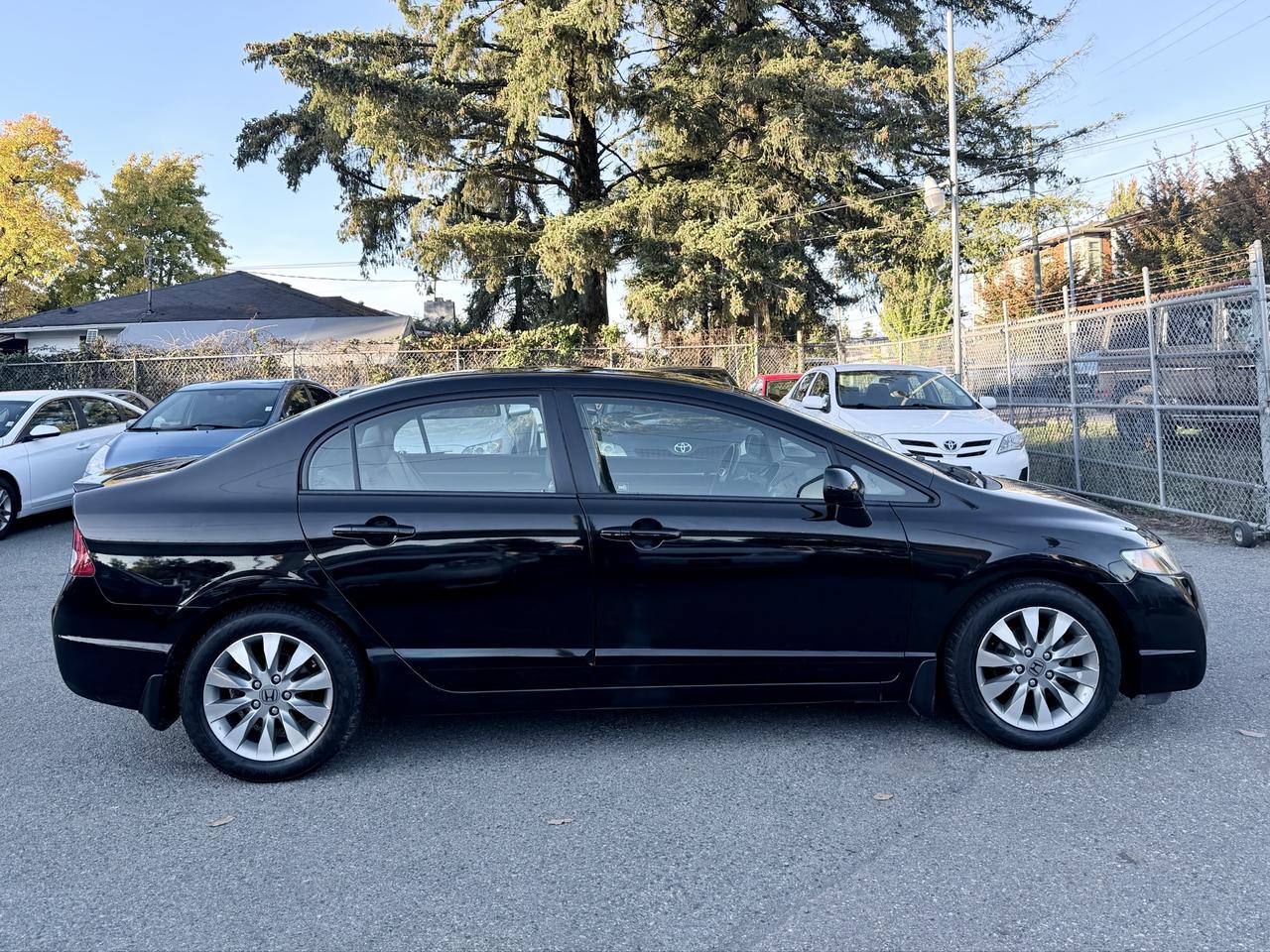 2010 Honda Civic FINANCING AVAILABLE Photo5
