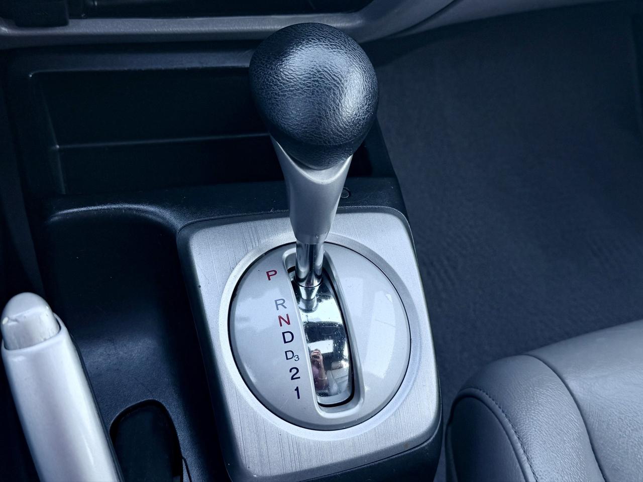 2010 Honda Civic FINANCING AVAILABLE Photo13