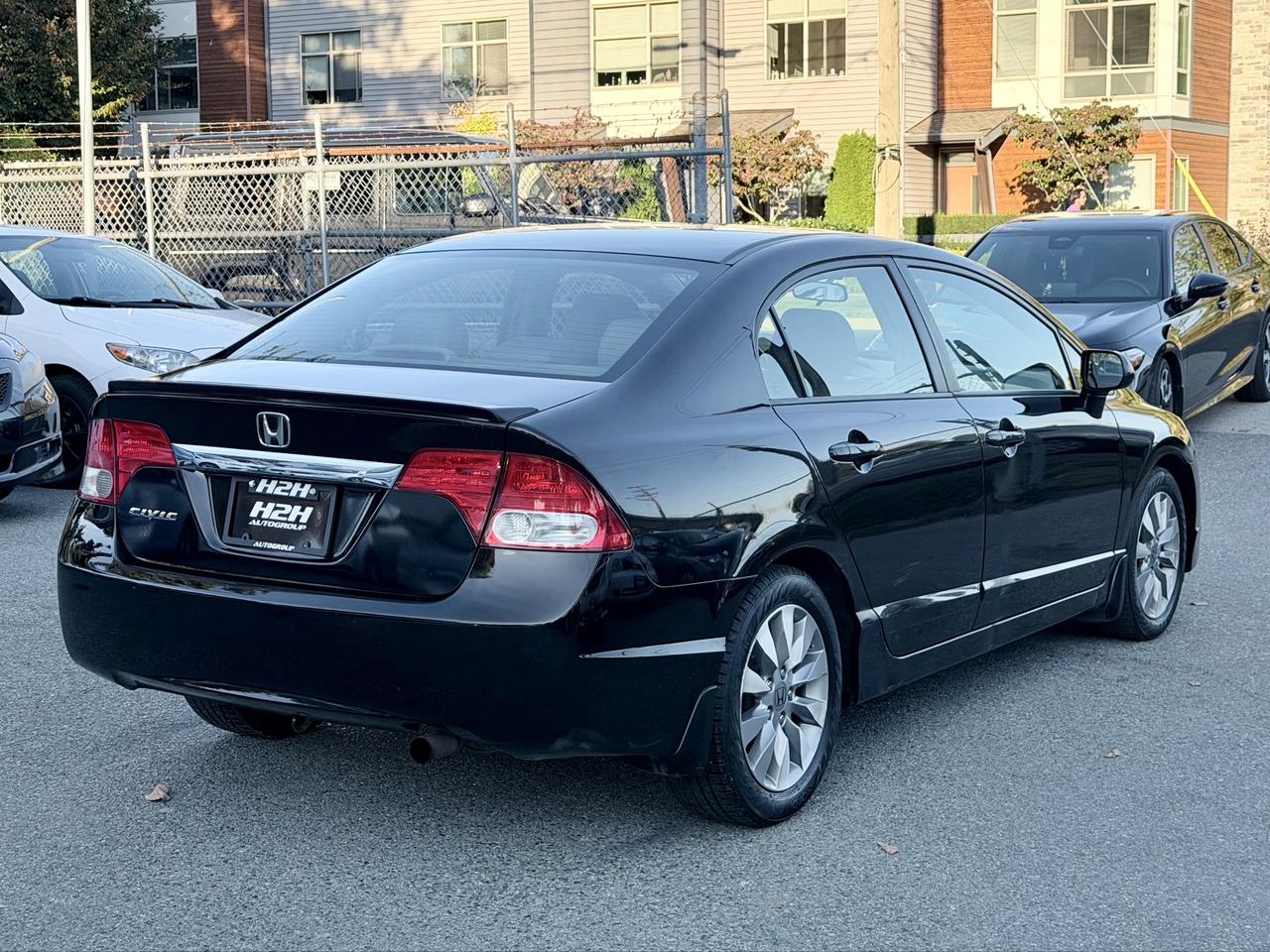 2010 Honda Civic FINANCING AVAILABLE Photo6