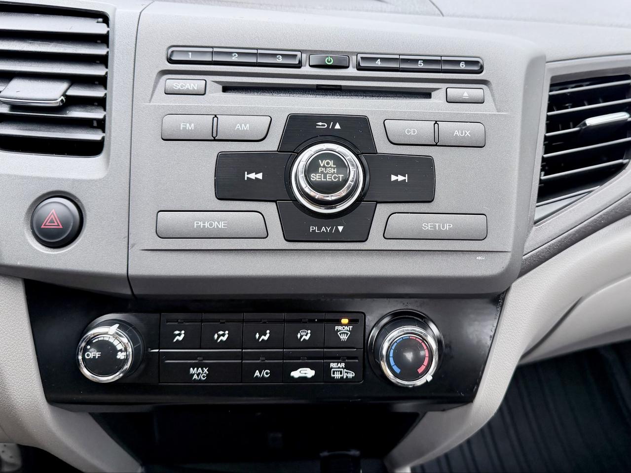 2012 Honda Civic FINANCING AVAILABLE Photo13