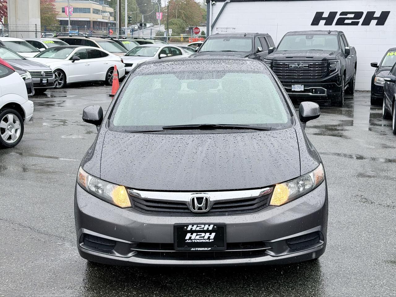 2012 Honda Civic FINANCING AVAILABLE Photo2