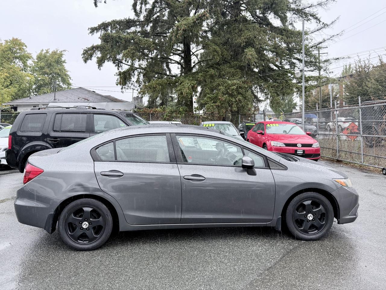 2012 Honda Civic FINANCING AVAILABLE Photo4