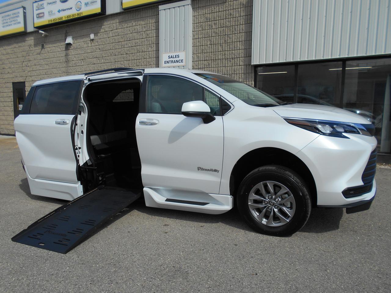 2026 Toyota Sienna XLE-Wheelchair Accessible Side Entry-Power Photo