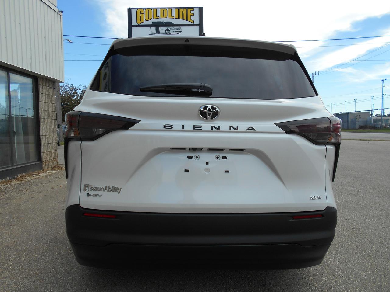 2026 Toyota Sienna XLE-Wheelchair Accessible Side Entry-Power Photo