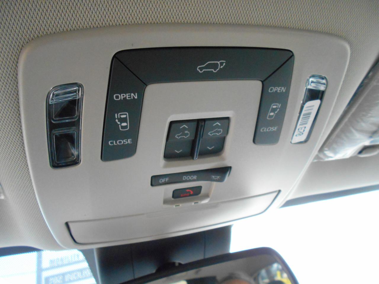 2026 Toyota Sienna XLE-Wheelchair Accessible Side Entry-Power Photo