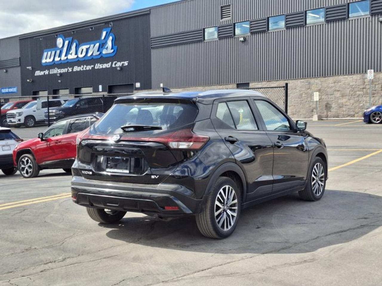 2021 Nissan Kicks SV | Heated Wheel + Seats | Remote Start | CarPlay + Android | Rear Cam & More ! Photo