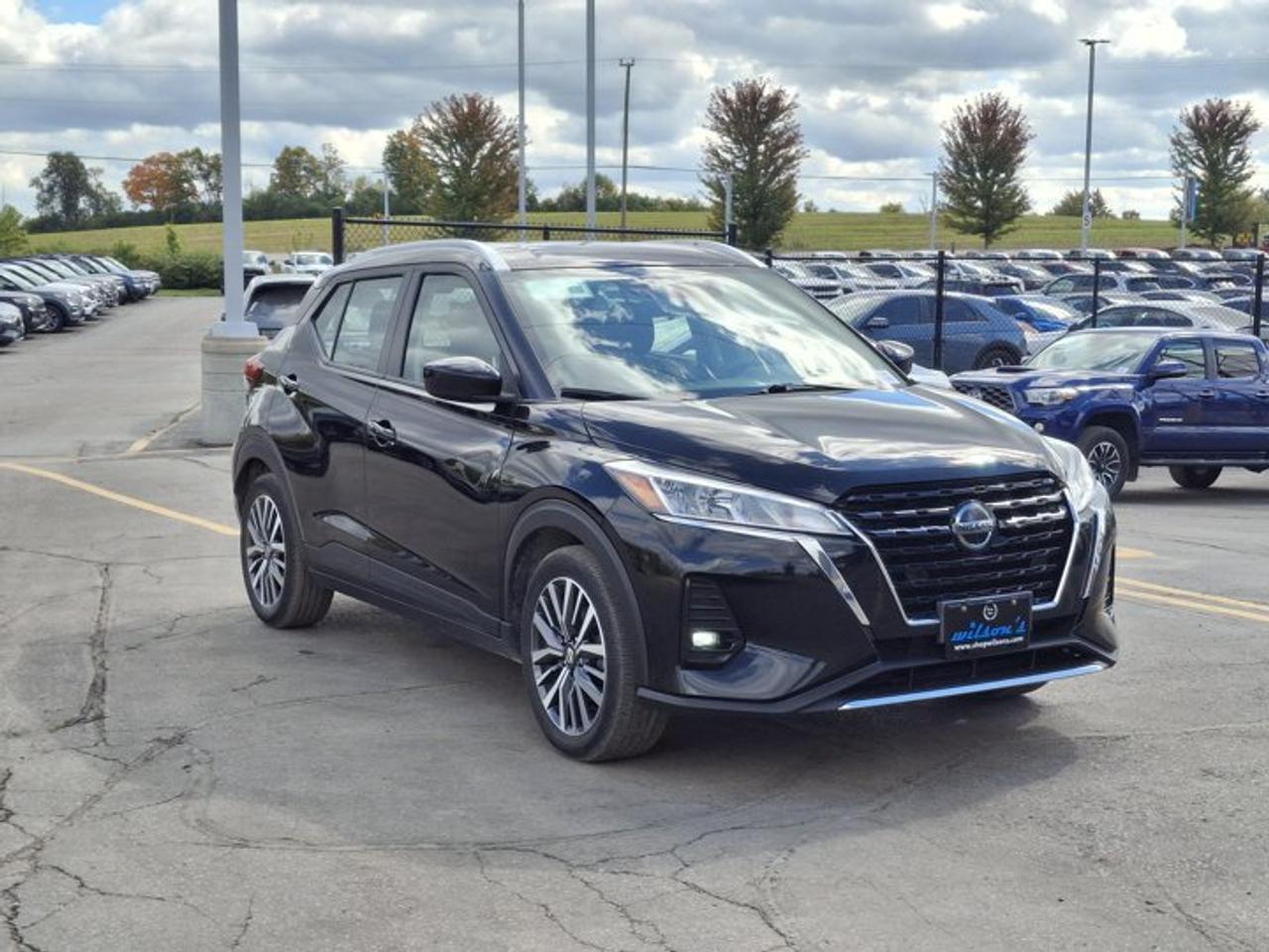 2021 Nissan Kicks SV | Heated Wheel + Seats | Remote Start | CarPlay + Android | Rear Cam & More ! Photo