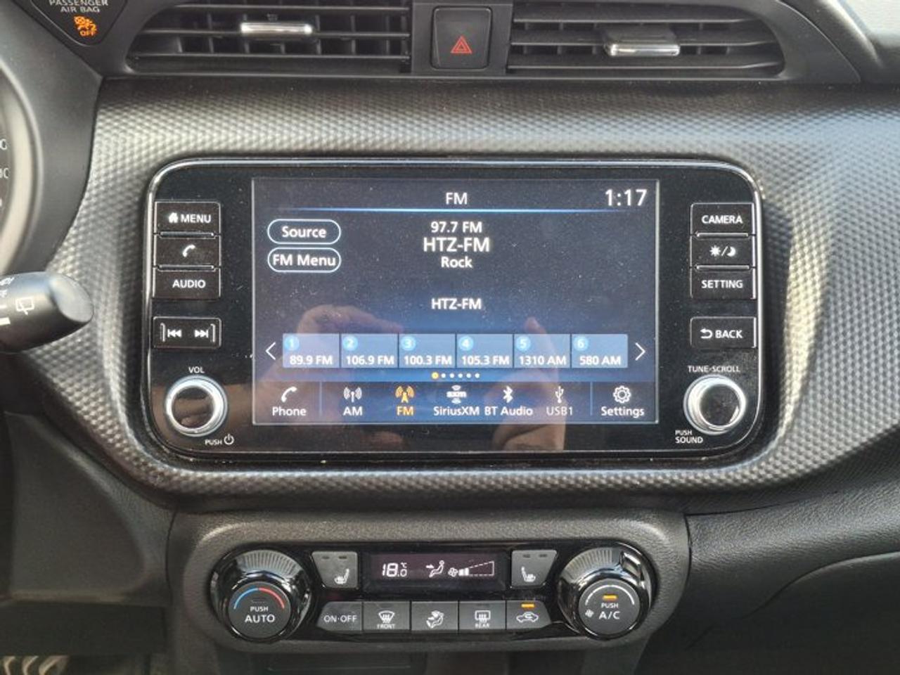 2021 Nissan Kicks SV | Heated Wheel + Seats | Remote Start | CarPlay + Android | Rear Cam & More ! Photo